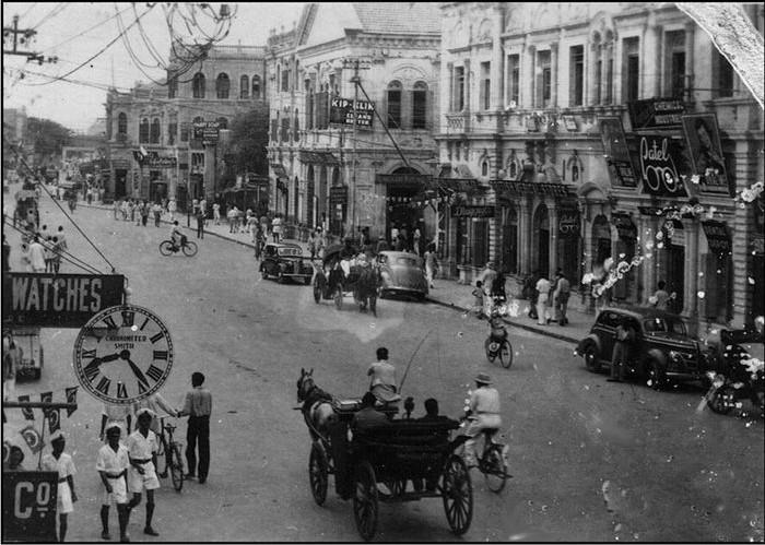 Elphinstone Street, Karachi, 1940. Elphinstone Street is now called Zaib-un-Nisa Street. Old and rare Pictures of Karachi; Old Photo of Elphinstone Street