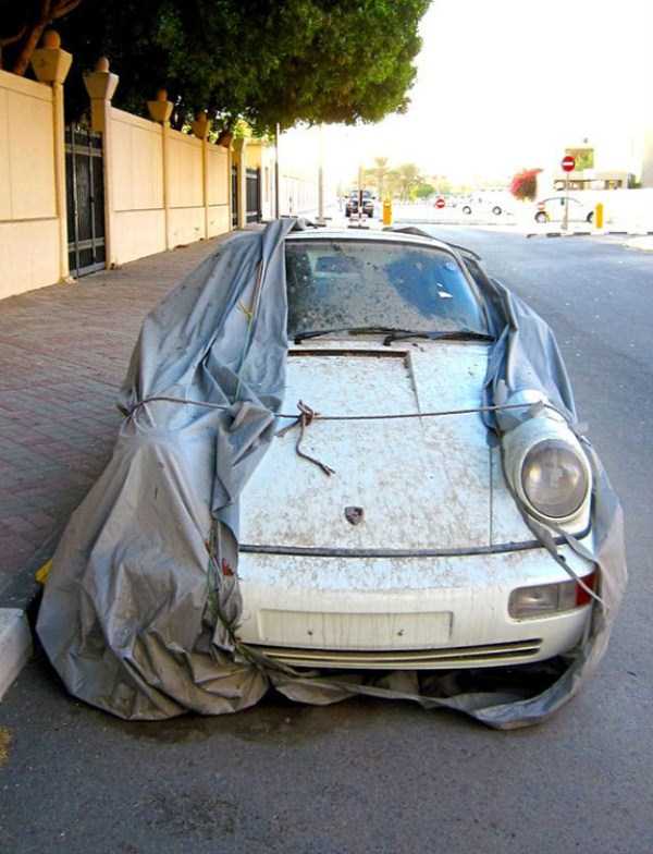abandoned-cars-dubai-05