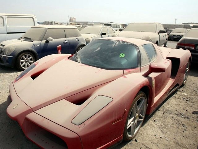 abandoned cars of dubai