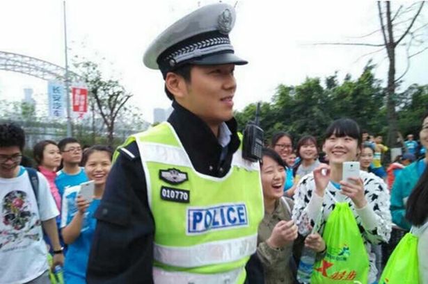 Good-looking-policeman-Long-Tao
