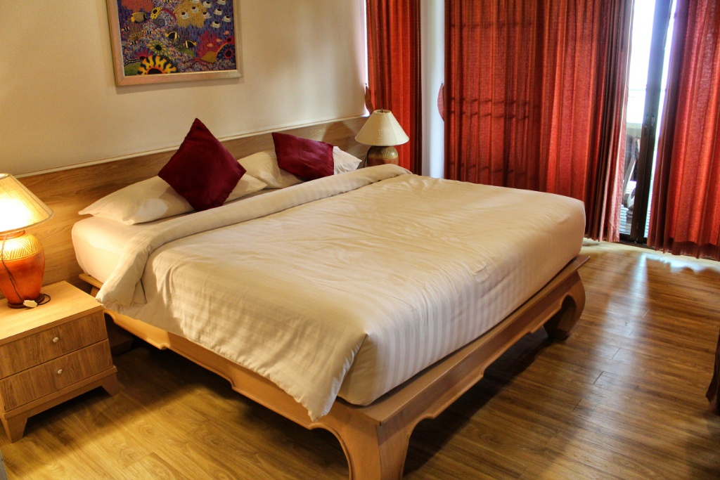 King size bed at Bay View Resort