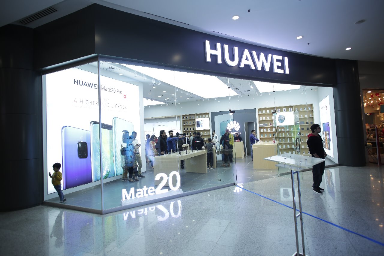 Huawei Experience Store 01